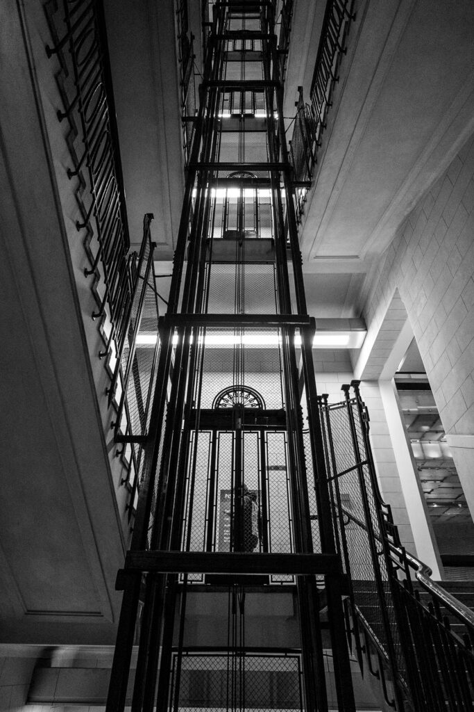 JURA Aufzüge - Modernisierung von Aufzügen - Historischer Aufzug
